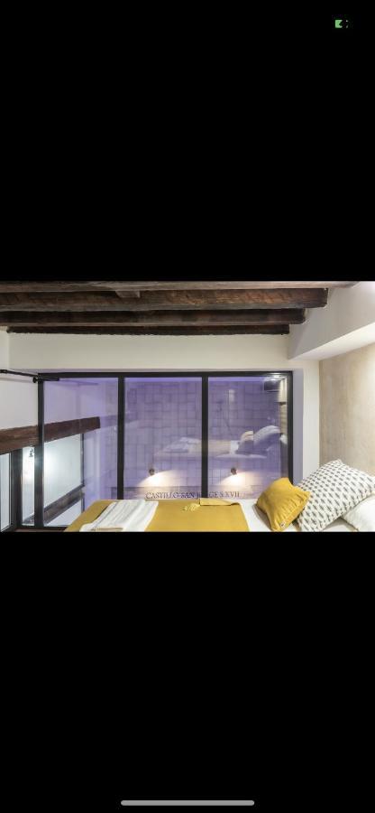 Experiencia En Triana Apartment Seville Luaran gambar